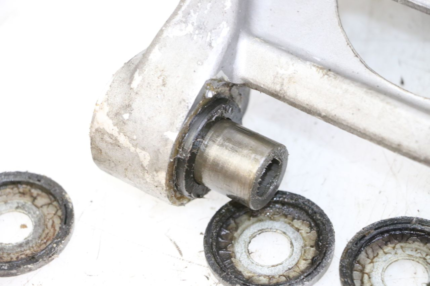 photo de ŁĄCZNIK AMORTYZATORA YAMAHA FJ 36Y 1100 (1984 - 1985) - Zbliżenie komponentów