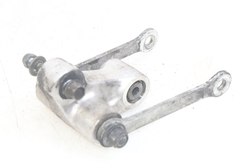 photo de ŁĄCZNIK AMORTYZATORA YAMAHA FZS FAZER 600 (1998 - 2001) - Inny kąt widzenia