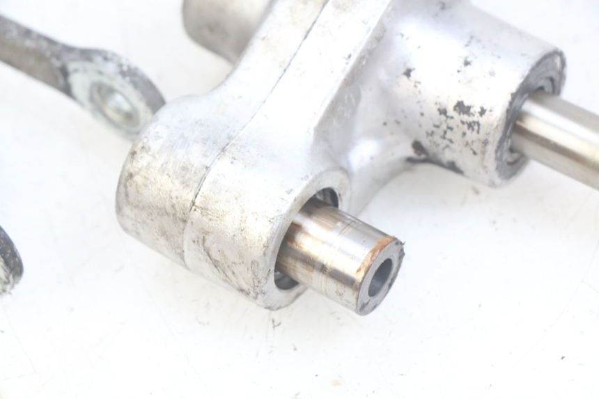 photo de ŁĄCZNIK AMORTYZATORA YAMAHA FZS FAZER 600 (1998 - 2001) - Oznaczenia i referencje