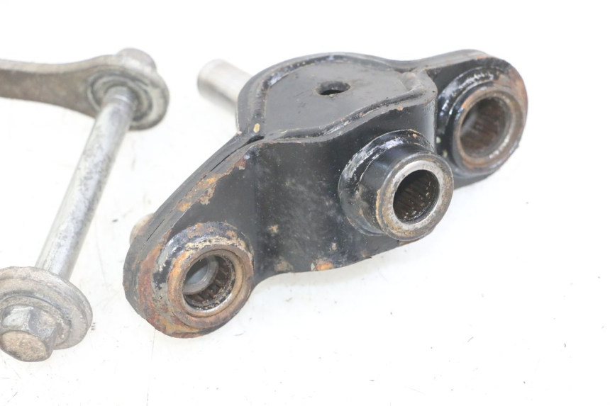 photo de ŁĄCZNIK AMORTYZATORA SUZUKI GS GSE 500 (2001 - 2003) - Inny kąt widzenia