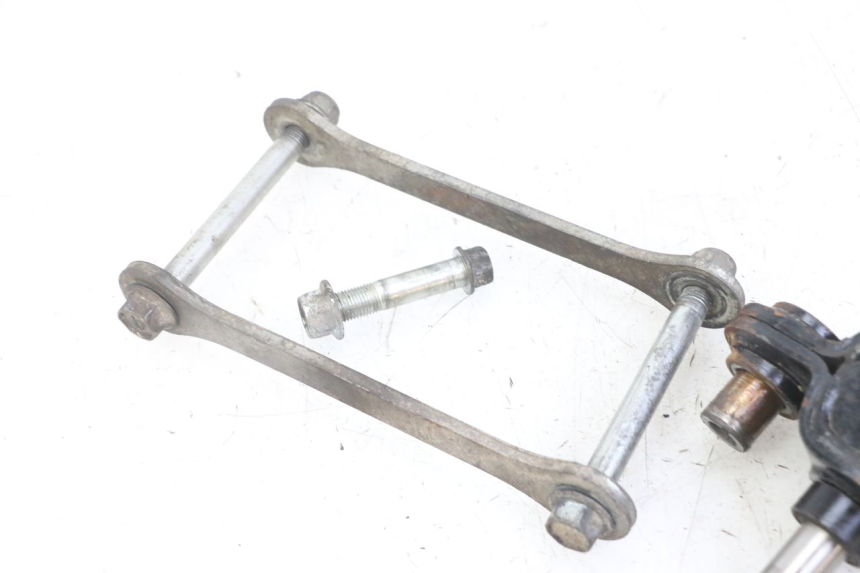 photo de ŁĄCZNIK AMORTYZATORA SUZUKI GS GSE 500 (2001 - 2003) - Punkty mocowania