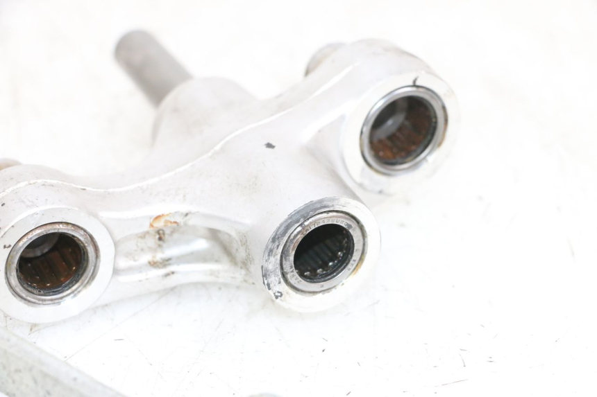 photo de ŁĄCZNIK AMORTYZATORA SUZUKI GSF N BANDIT 600 (1996 - 1999) - Inny kąt widzenia