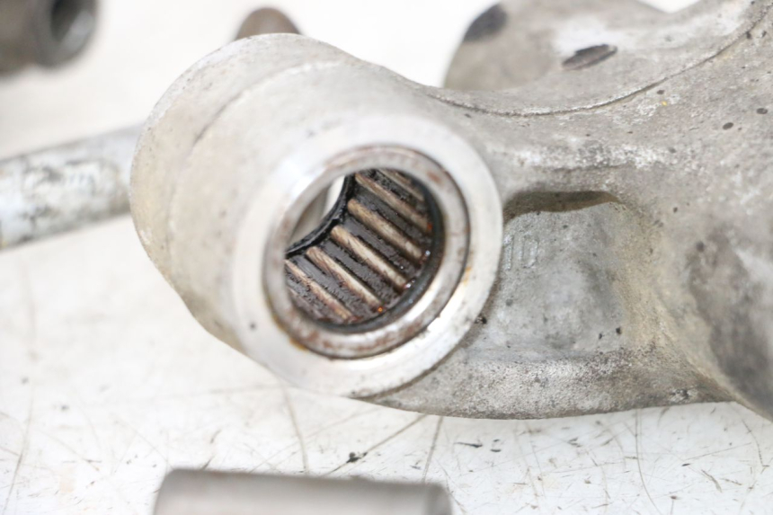 photo de ŁĄCZNIK AMORTYZATORA SUZUKI GSXR GSX-R 1000 (2003 - 2004) - Część sprawdzona