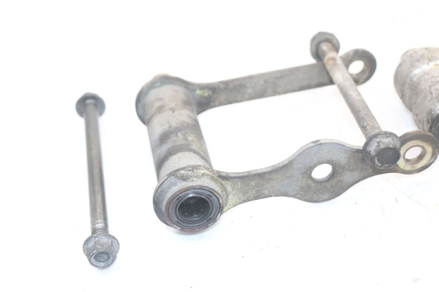 photo de ŁĄCZNIK AMORTYZATORA HONDA CBR F 1000 (1993 - 1996) - Szczegóły charakterystyczne