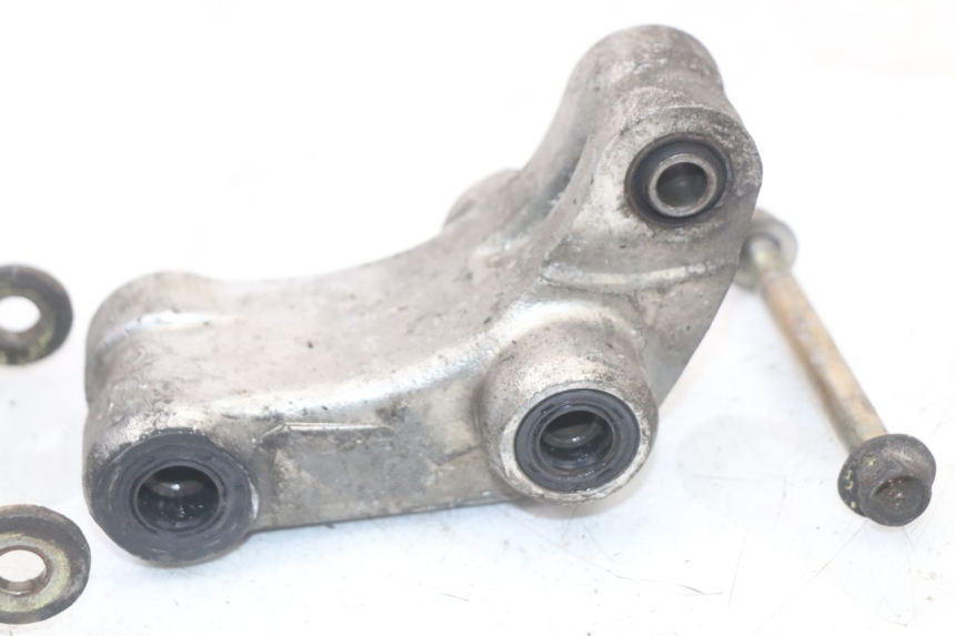 photo de ŁĄCZNIK AMORTYZATORA HONDA CBR F 1000 (1993 - 1996) - Zbliżenie komponentów