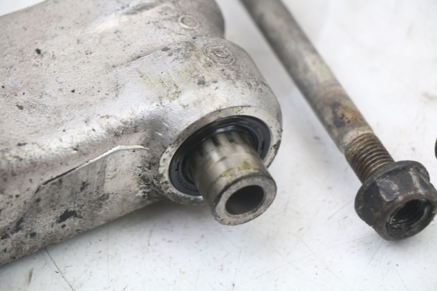 photo de ŁĄCZNIK AMORTYZATORA HONDA CBR F 1000 (1993 - 1996) - Część sprawdzona