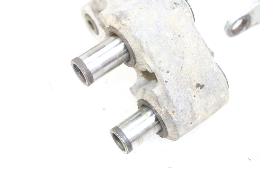 photo de ŁĄCZNIK AMORTYZATORA KAWASAKI KDX 125 (1990 - 1991) - Zbliżenie komponentów