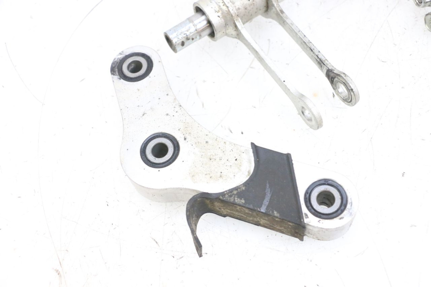 photo de ŁĄCZNIK AMORTYZATORA YAMAHA MT-07 MT07 ABS 700 (2018 - 2020) - Zbliżenie komponentów