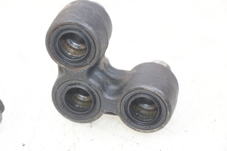 photo de ŁĄCZNIK AMORTYZATORA YAMAHA MT ABS 125 (2014 - 2018) - Zbliżenie techniczne