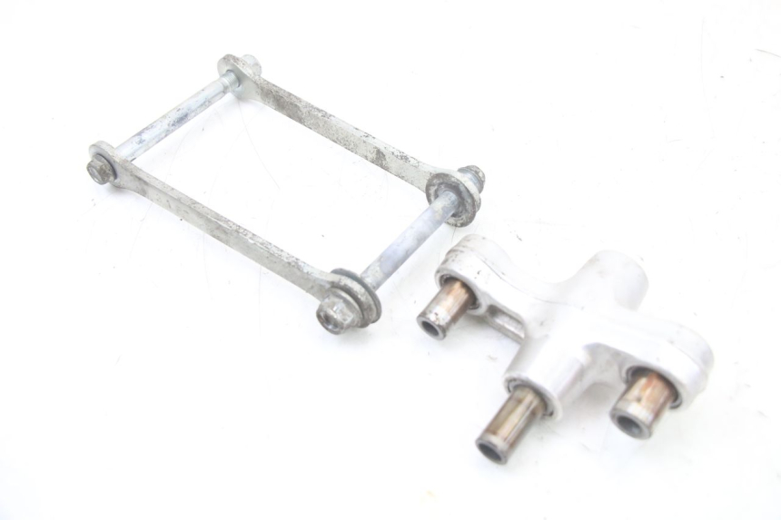 photo de ŁĄCZNIK AMORTYZATORA SUZUKI GSF S BANDIT 600 (2000 - 2004) - Inny kąt widzenia