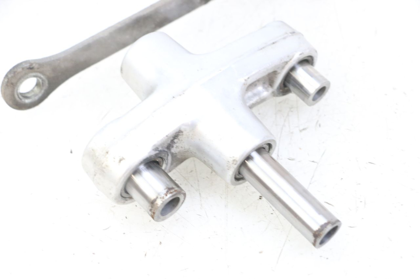 photo de ŁĄCZNIK AMORTYZATORA SUZUKI GSX F GSXF 650 (2007 - 2015) - Szczegół części