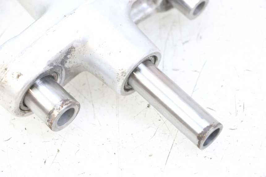 photo de ŁĄCZNIK AMORTYZATORA SUZUKI GSX F GSXF 650 (2007 - 2015) - Oznaczenia i referencje