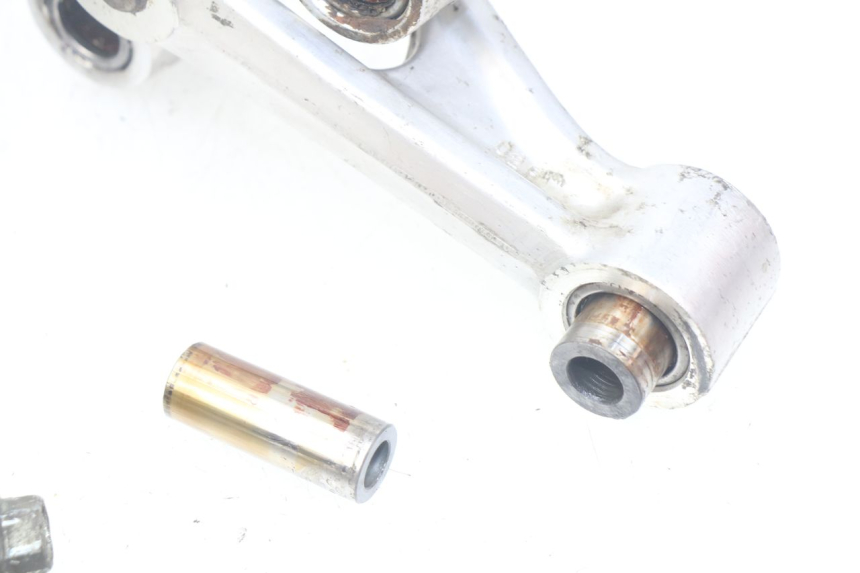 photo de ŁĄCZNIK AMORTYZATORA SUZUKI TLS TL S 1000 (1997 - 2001) - Oznaczenia i referencje