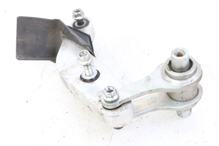photo de ŁĄCZNIK AMORTYZATORA YAMAHA TRACER 7 700 (2020 - 2024) - Zbliżenie techniczne