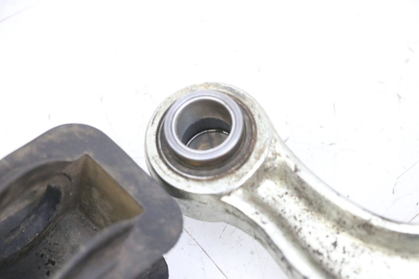 photo de ŁĄCZNIK AMORTYZATORA YAMAHA TTR 125 (2000 - 2020) - Zbliżenie techniczne