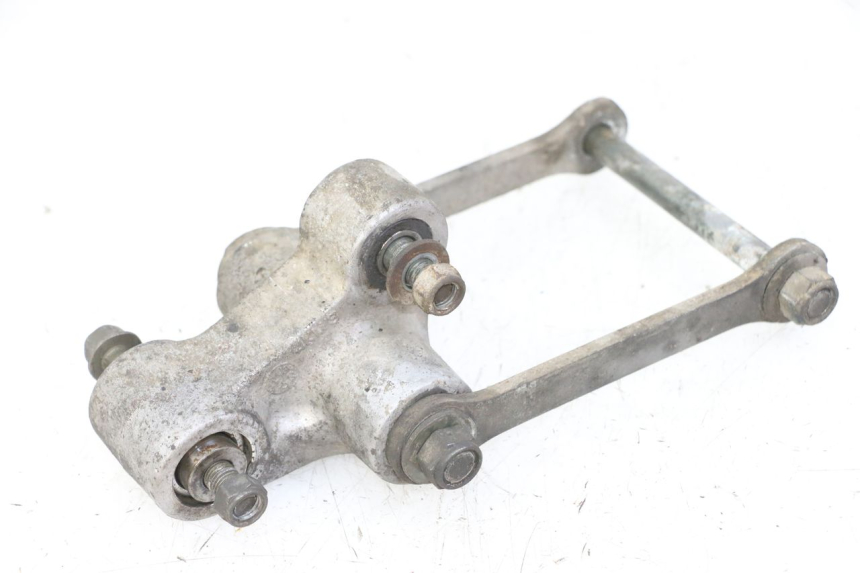 photo de ŁĄCZNIK AMORTYZATORA YAMAHA FZS FAZER 600 (2001 - 2003) - Zbliżenie techniczne