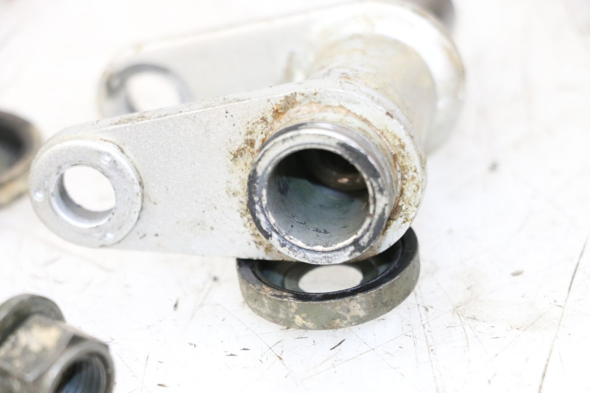 photo de ŁĄCZNIK AMORTYZATORA YAMAHA TTR 125 (2000 - 2020) - Oznaczenia i referencje