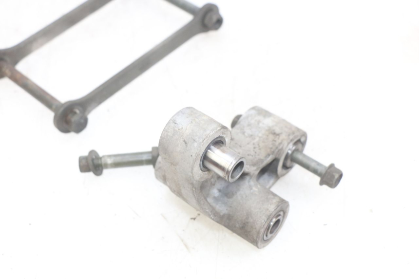 photo de ŁĄCZNIK AMORTYZATORA YAMAHA YZF R THUNDERCAT 600 (1996 - 2003) - Inny kąt widzenia