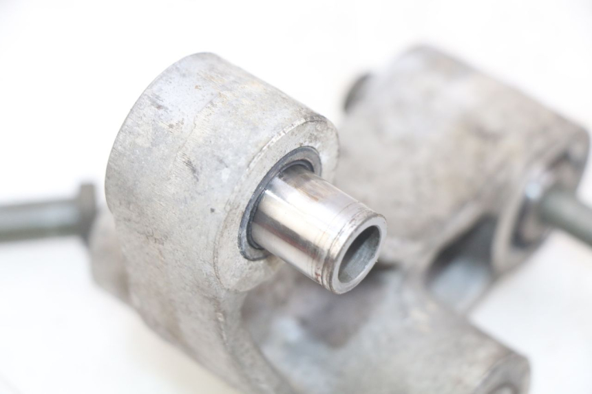 photo de ŁĄCZNIK AMORTYZATORA YAMAHA YZF R THUNDERCAT 600 (1996 - 2003) - Zbliżenie techniczne