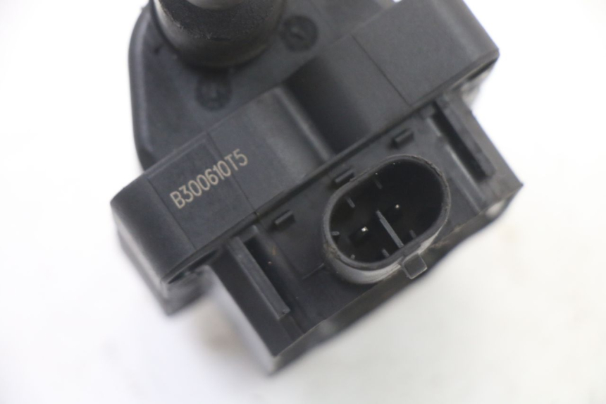 photo de CEWKA PIAGGIO MP3 LT 400 (2007 - 2012) - Punkty mocowania