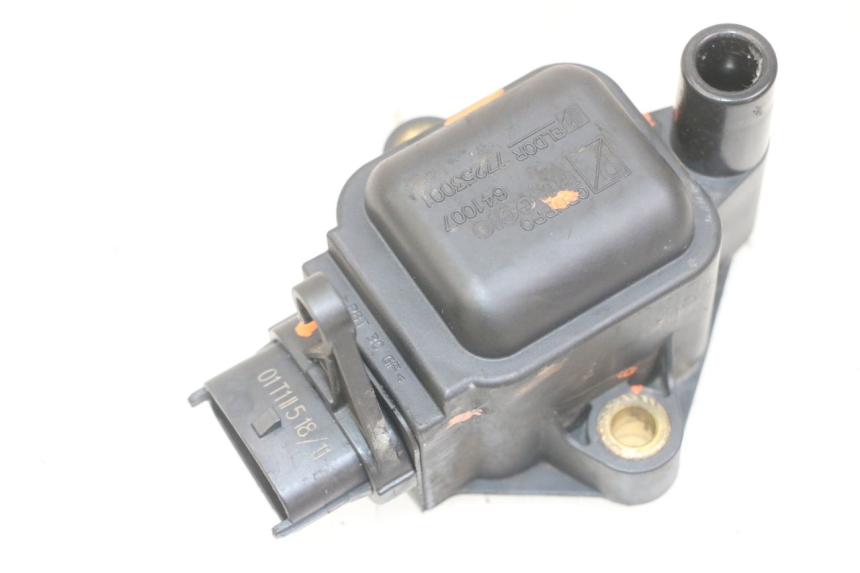 photo de CEWKA PIAGGIO MP3 LT 300 (2010 - 2016) - Widok główny