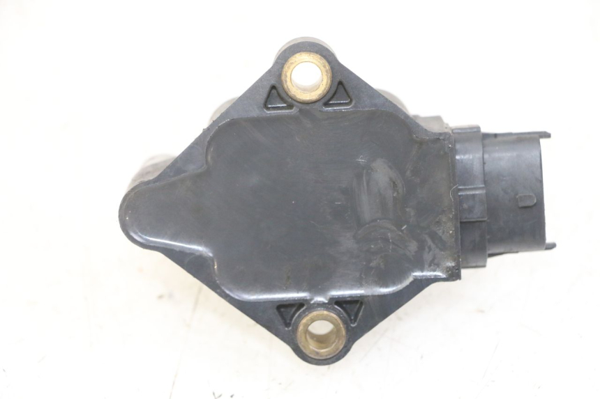 photo de CEWKA PIAGGIO MP3 LT 300 (2010 - 2016) - Inny kąt widzenia