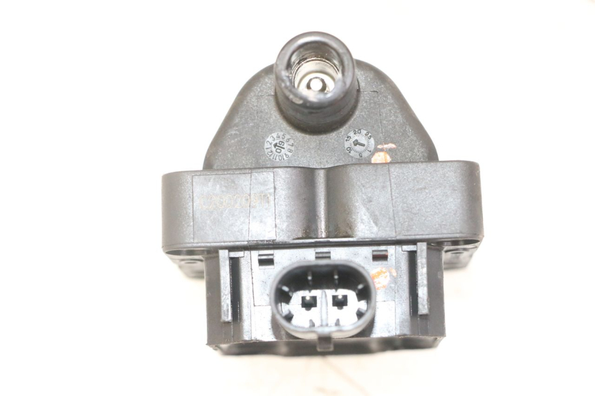 photo de CEWKA PIAGGIO MP3 LT 400 (2007 - 2012) - Inny kąt widzenia