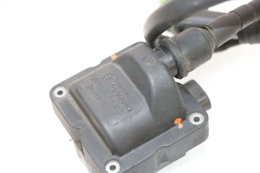photo de CEWKA PIAGGIO MP3 RL 250 (2006 - 2010) - Zbliżenie techniczne
