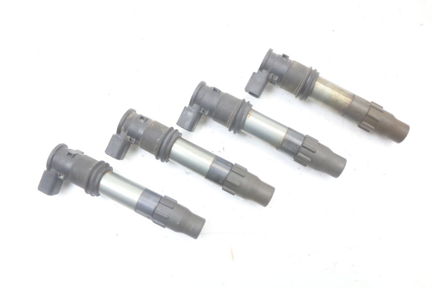 photo de CEWKA SUZUKI GSR 750 (2011 - 2017) - Widok główny