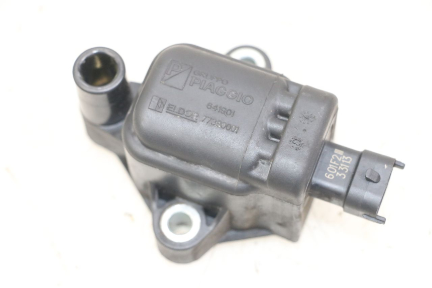 photo de CEWKA PIAGGIO X10 125 (2012 - 2017) - Inny kąt widzenia