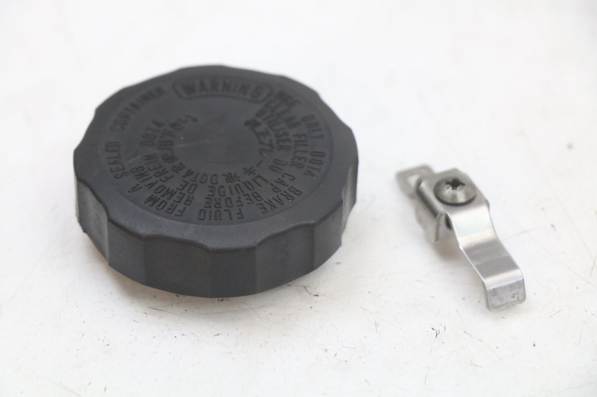 photo de ZBIORNIK PŁYNU HAMULCOWEGO SUZUKI SV S 650 (1999 - 2002) - Szczegół części