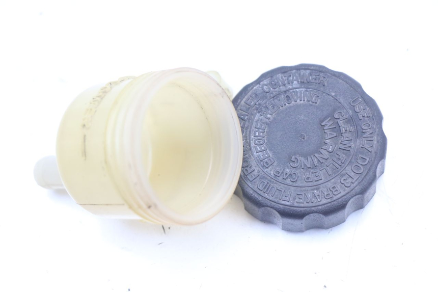 photo de ZBIORNIK PŁYNU HAMULCOWEGO YAMAHA XJ F 900 (1983 - 1994) - Zbliżenie techniczne