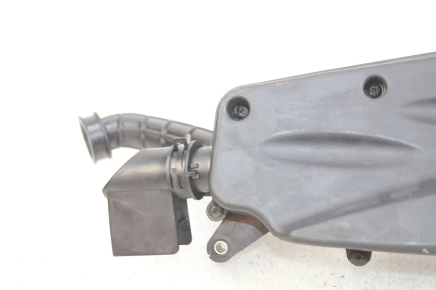 photo de OBUDOWA FILTRA POWIETRZA KYMCO AGILITY 16+ 4T 50 (2018 - 2023) - Zbliżenie techniczne