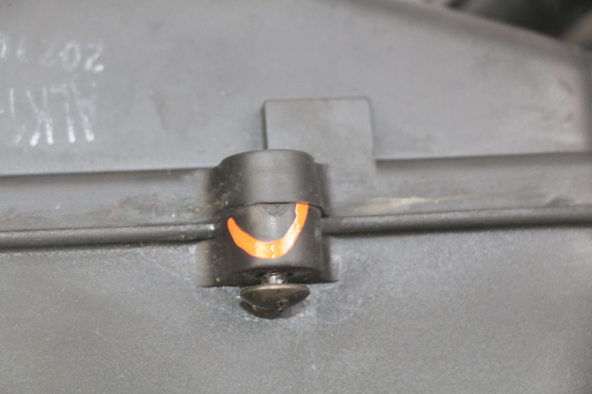 photo de OBUDOWA FILTRA POWIETRZA KYMCO AGILITY 16+ 4T 50 (2018 - 2023) - Szczegół części