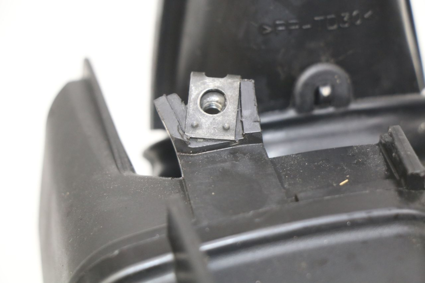 photo de OBUDOWA FILTRA POWIETRZA HONDA CB R 1000 (2018 - 2023) - Zbliżenie techniczne