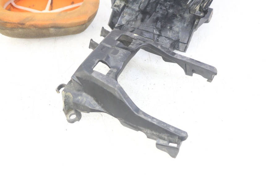 photo de OBUDOWA FILTRA POWIETRZA HONDA CRF CR-F RX 450 (2017 - 2021) - Zbliżenie komponentów