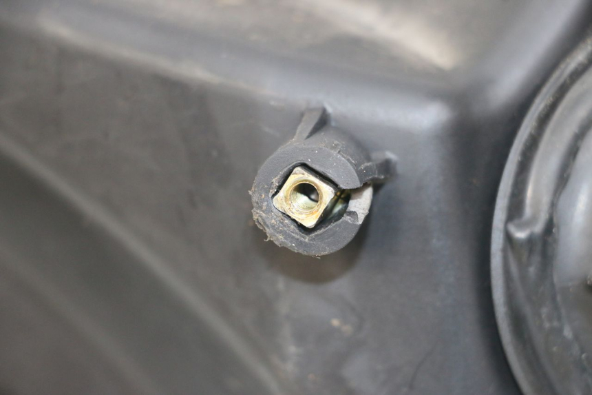 photo de OBUDOWA FILTRA POWIETRZA KYMCO DINK STREET ABS 125 (2011 - 2018) - Inny kąt widzenia