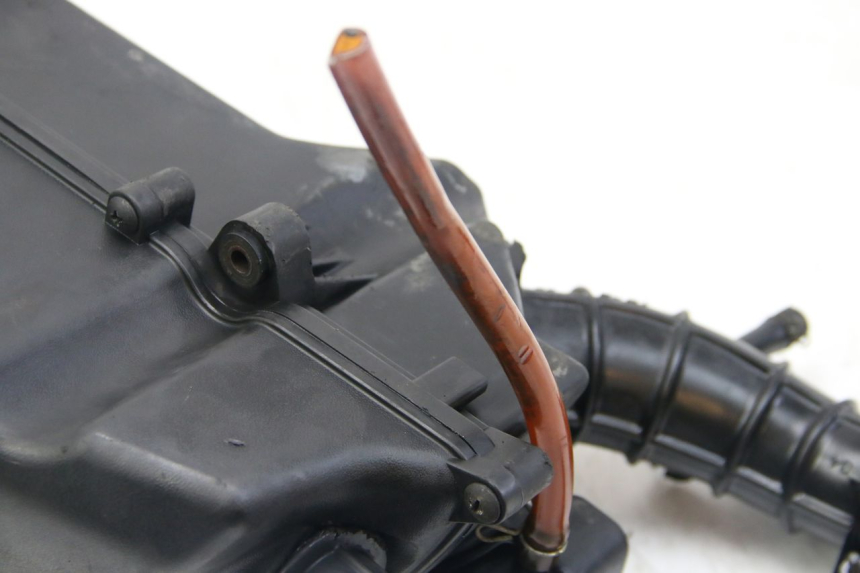 photo de OBUDOWA FILTRA POWIETRZA KYMCO DINK STREET 125 (2009 - 2014) - Zbliżenie techniczne