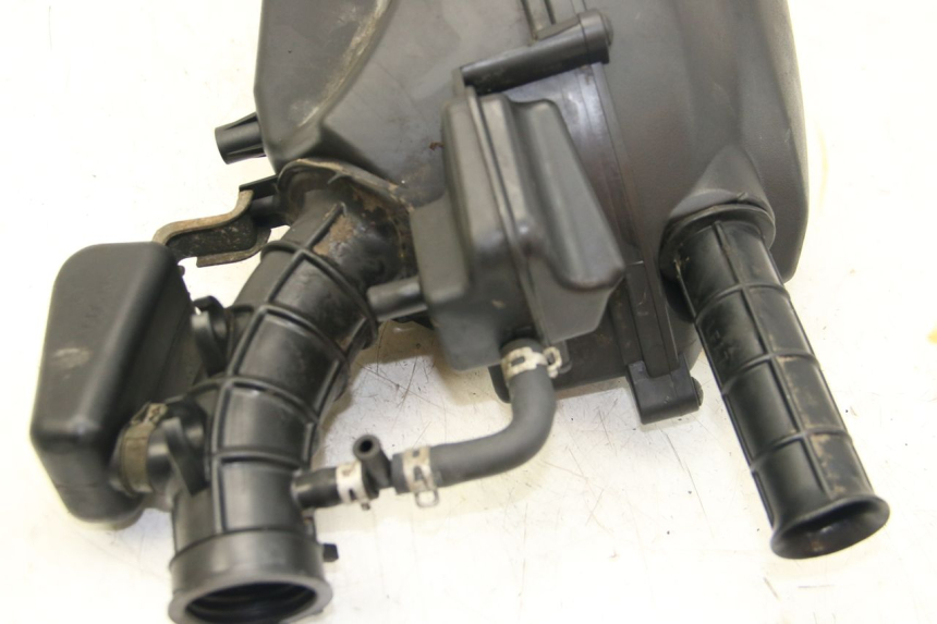 photo de OBUDOWA FILTRA POWIETRZA KYMCO DOWNTOWN ABS 125 (2015 - 2017) - Inny kąt widzenia