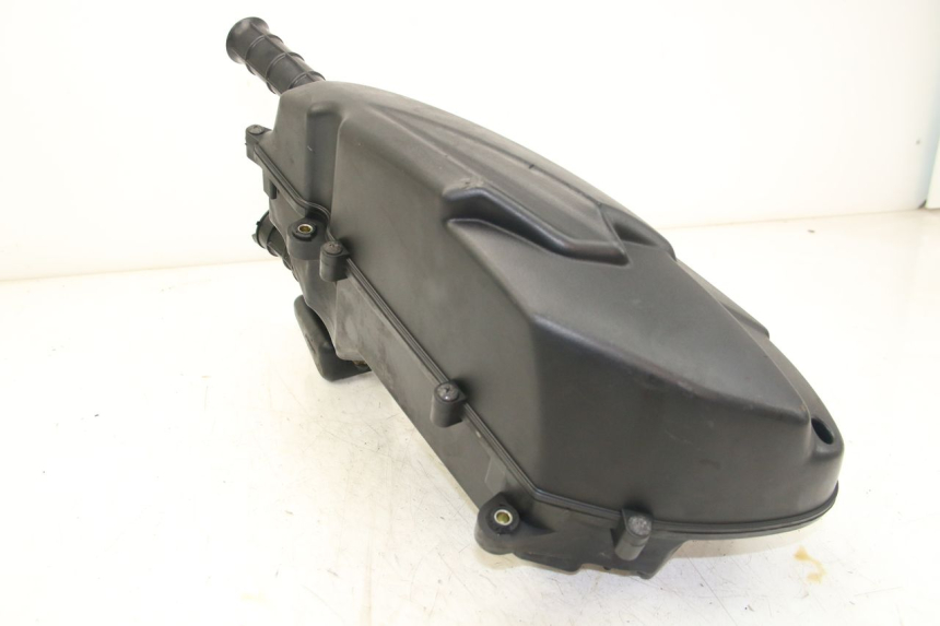 photo de OBUDOWA FILTRA POWIETRZA KYMCO DOWNTOWN ABS 125 (2015 - 2017) - Zbliżenie techniczne