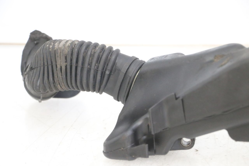 photo de OBUDOWA FILTRA POWIETRZA PEUGEOT ELYSTAR 50 (2002 - 2014) - Stan powierzchni