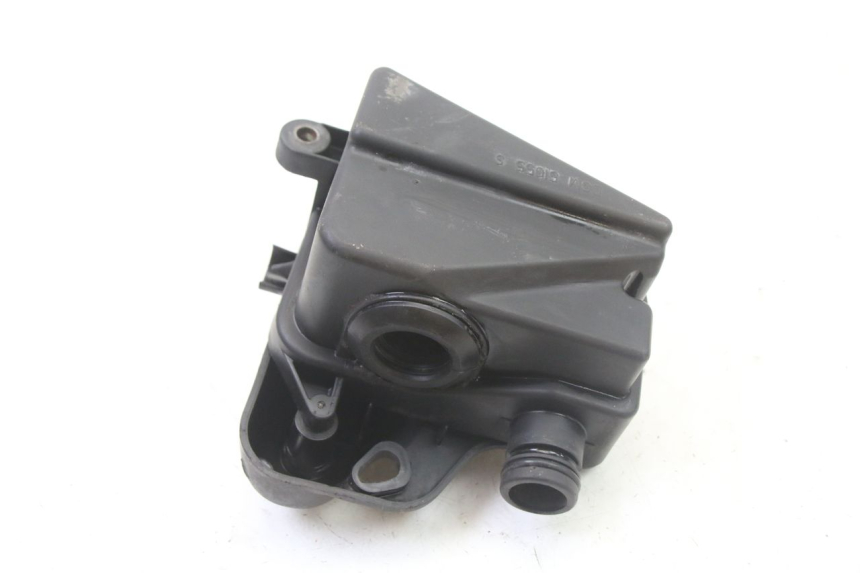 photo de OBUDOWA FILTRA POWIETRZA PEUGEOT ELYSTAR 50 (2002 - 2014) - Zbliżenie techniczne