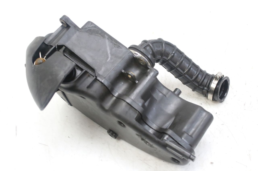 photo de OBUDOWA FILTRA POWIETRZA PIAGGIO FLY 4T 50 (2013 - 2017) - Zbliżenie techniczne