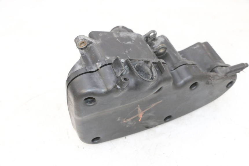 photo de OBUDOWA FILTRA POWIETRZA PIAGGIO FLY 4T 50 (2013 - 2017) - Zbliżenie techniczne