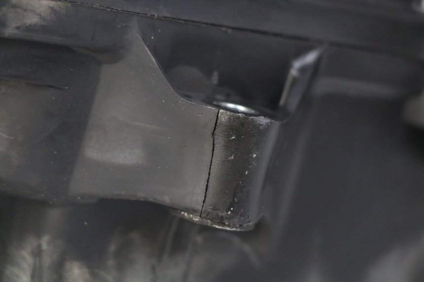 photo de OBUDOWA FILTRA POWIETRZA HONDA FORZA 125 (2015 - 2016) - Zbliżenie techniczne