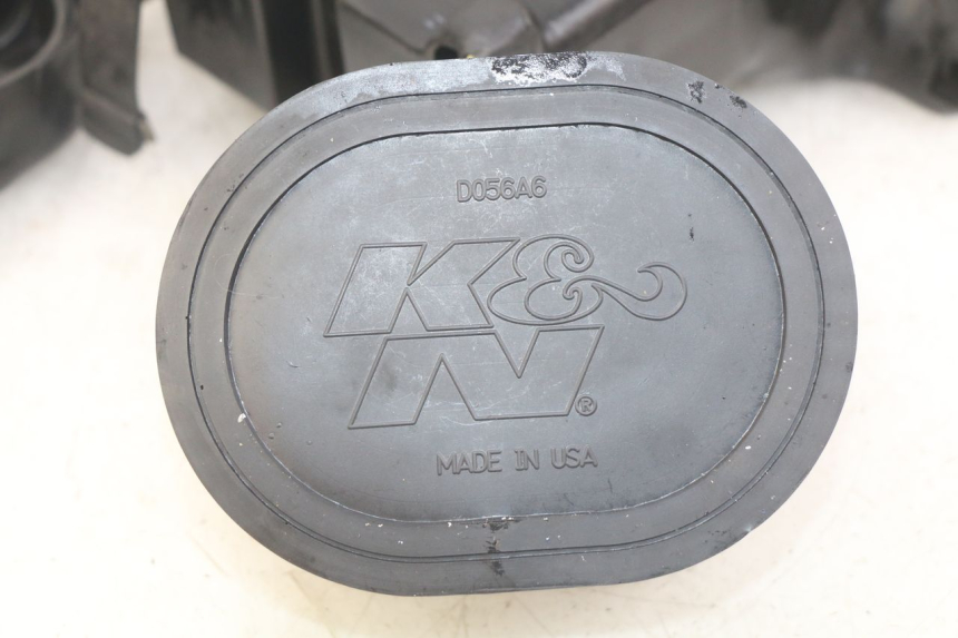 photo de OBUDOWA FILTRA POWIETRZA YAMAHA FZS FAZER 600 (1998 - 2001) - Oznaczenia i referencje