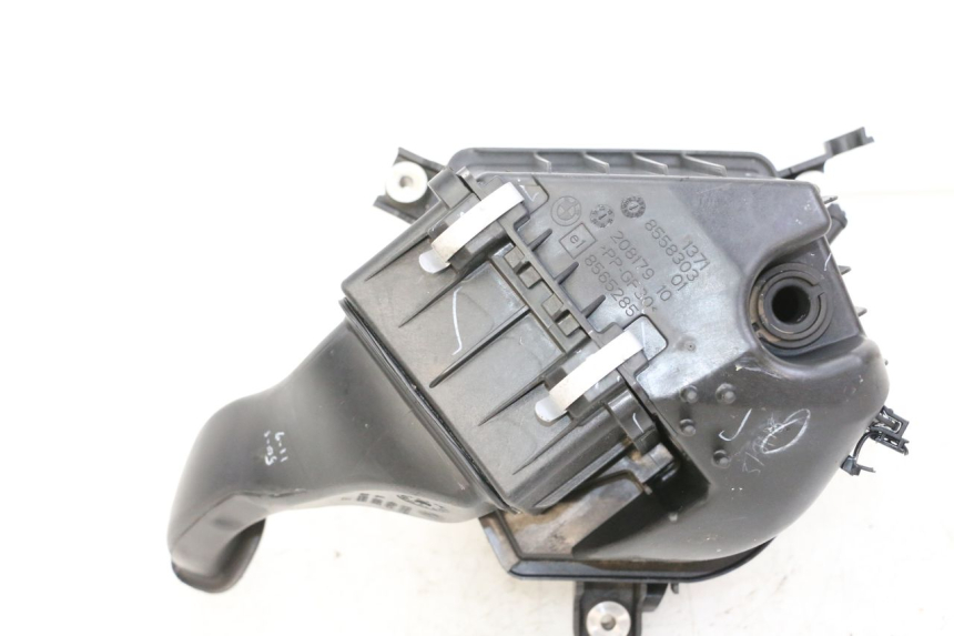 photo de OBUDOWA FILTRA POWIETRZA BMW G310 R 310 (2016 - 2020) - Zbliżenie techniczne