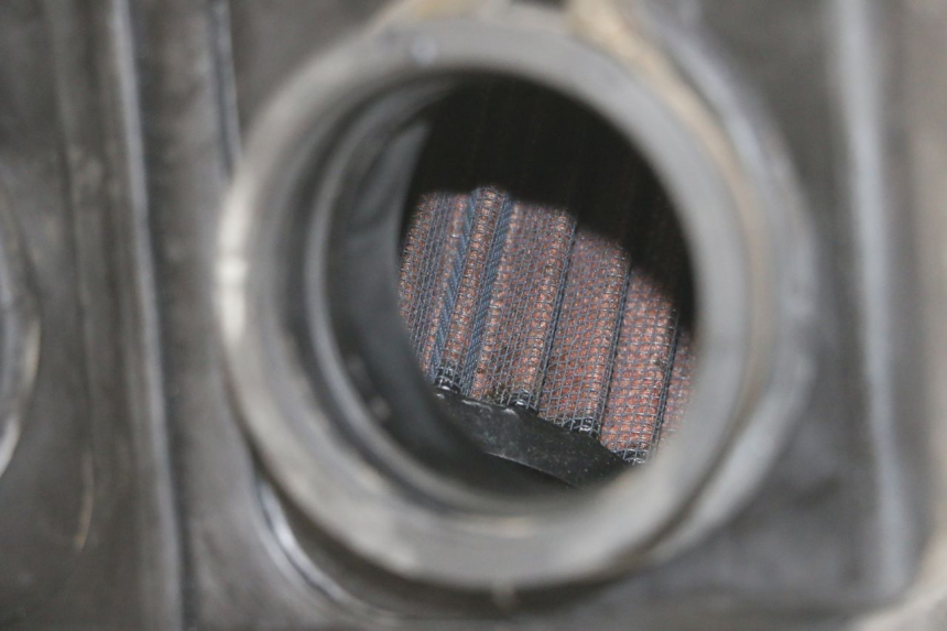 photo de OBUDOWA FILTRA POWIETRZA SUZUKI GS GSE 500 (2001 - 2003) - Szczegół części