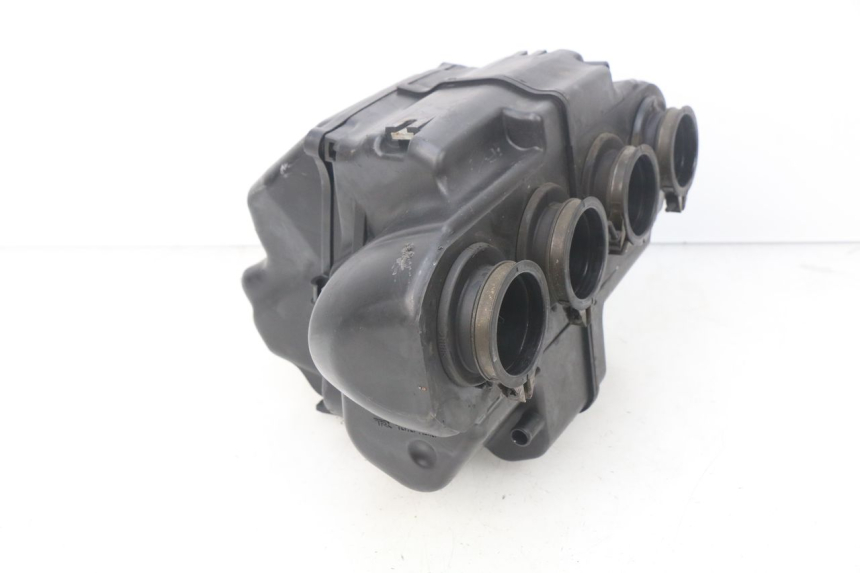 photo de OBUDOWA FILTRA POWIETRZA SUZUKI GSF N BANDIT 600 (2000 - 2004) - Zbliżenie techniczne