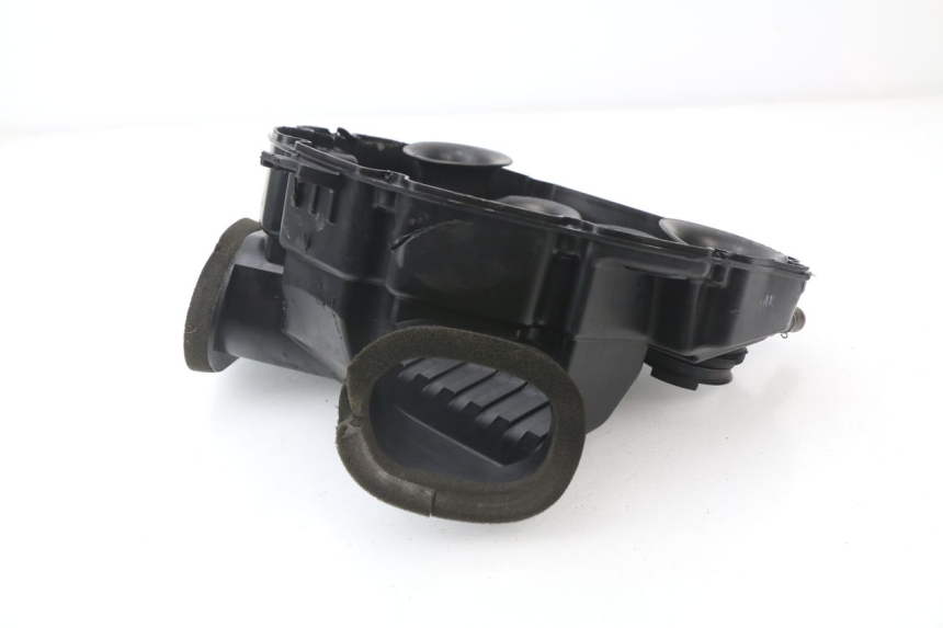 photo de OBUDOWA FILTRA POWIETRZA SUZUKI GSX-R GSXR 600 (2008 - 2010) - Oznaczenia i referencje